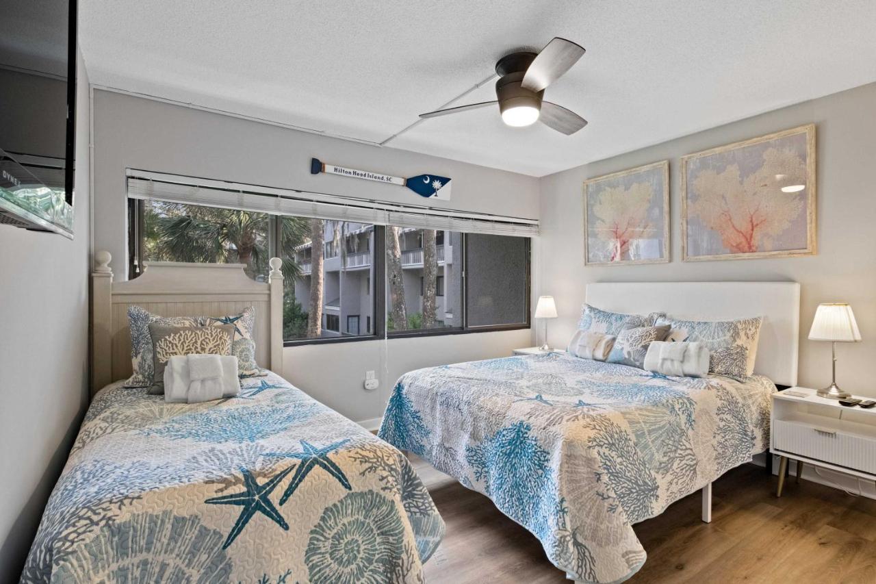 Coastal Oasis With Pool - Walk To Coligny Beach Park Pulau Hilton Head Luaran gambar