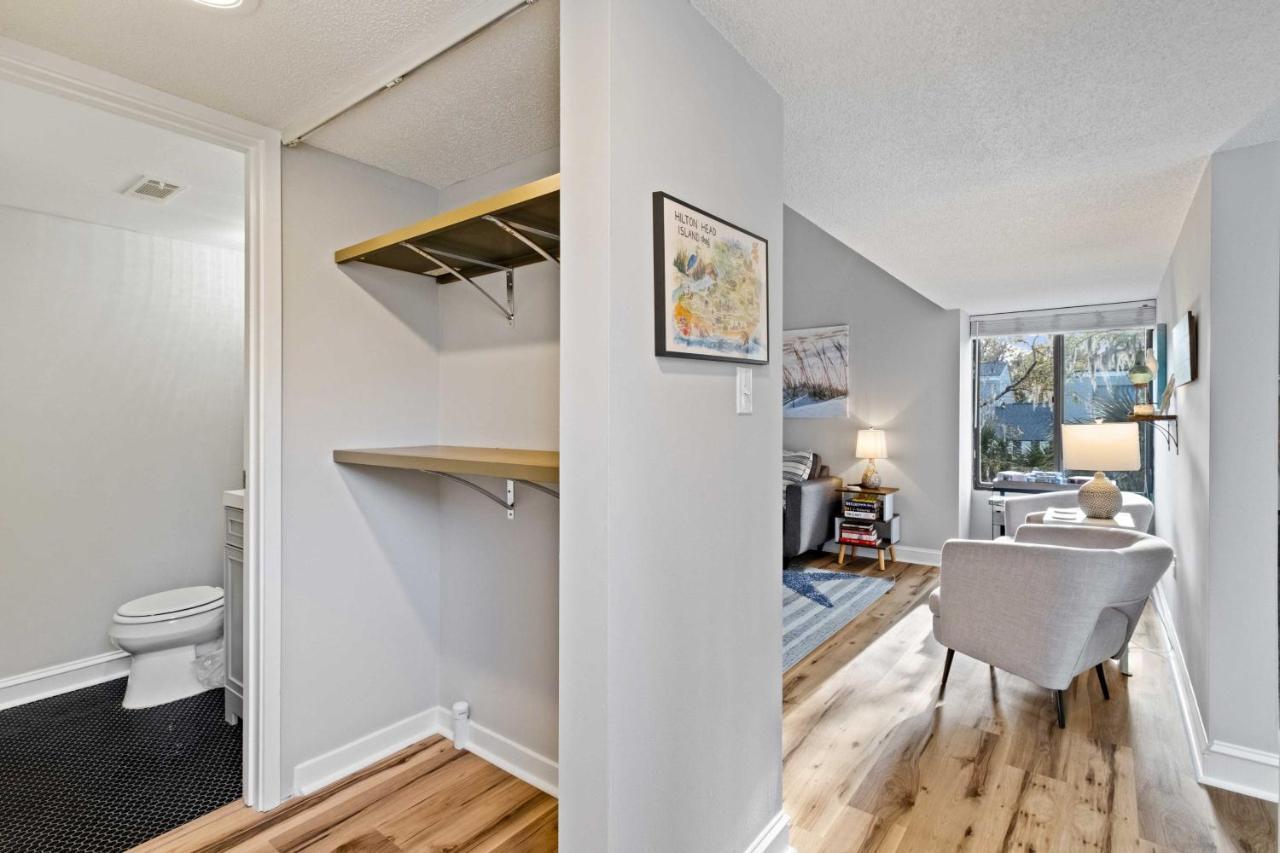 Coastal Oasis With Pool - Walk To Coligny Beach Park Pulau Hilton Head Luaran gambar