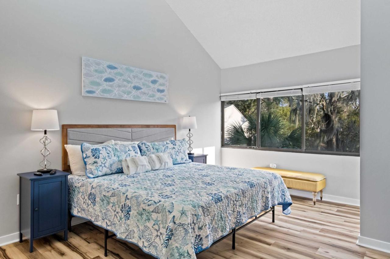 Coastal Oasis With Pool - Walk To Coligny Beach Park Pulau Hilton Head Luaran gambar