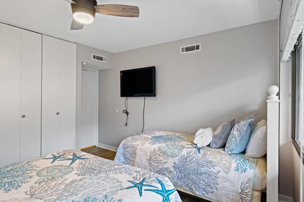 Coastal Oasis With Pool - Walk To Coligny Beach Park Pulau Hilton Head Luaran gambar