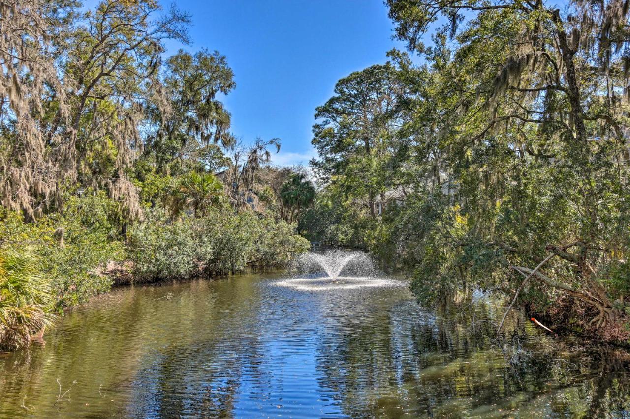 Coastal Oasis With Pool - Walk To Coligny Beach Park Pulau Hilton Head Luaran gambar